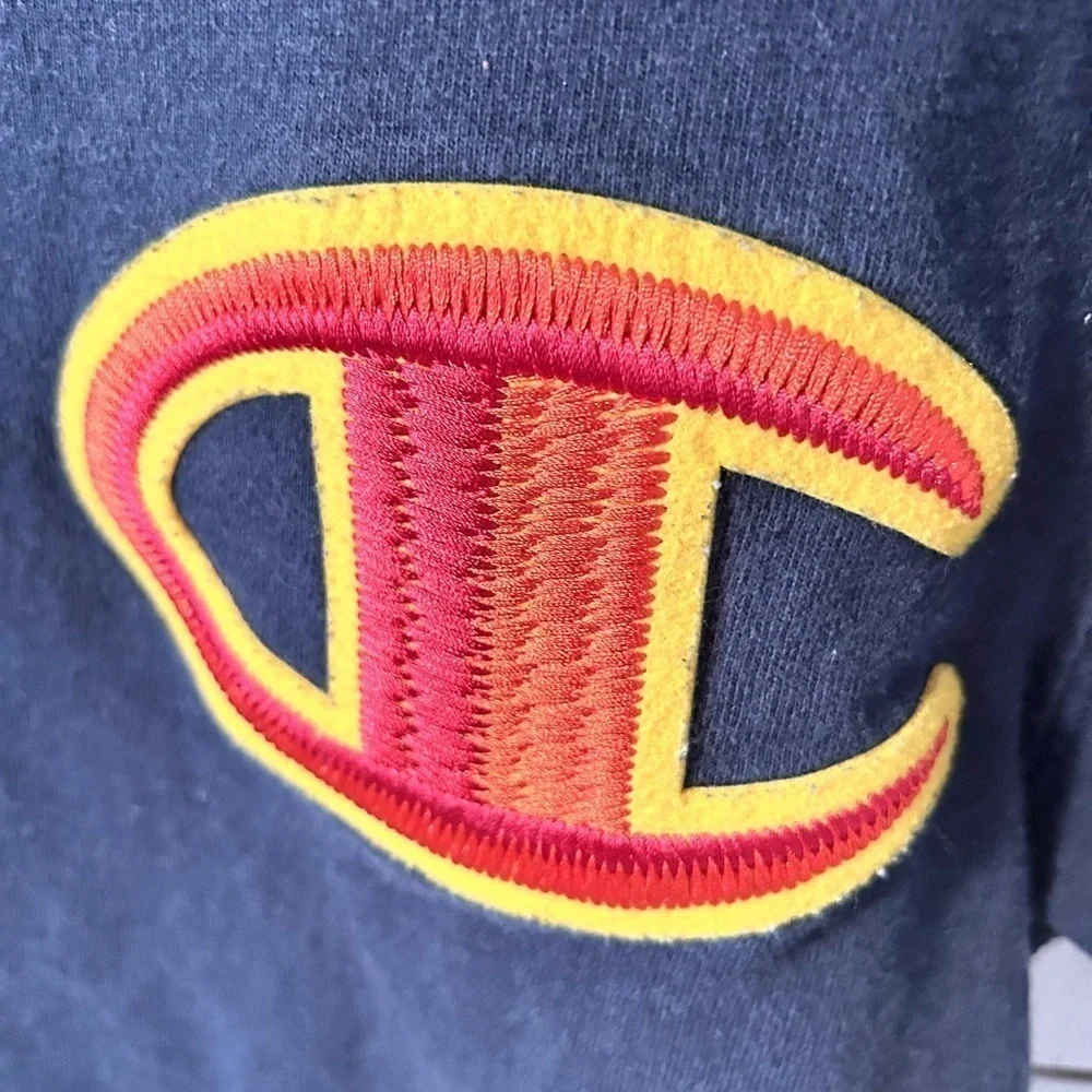 Vintage Champion tee - Picture 2 of 8